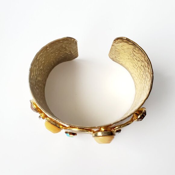 PRETTY Rustic Gold Hammered Cuff Bracelet Coloured Stones & Metal Applique 7" - Picture 6 of 8